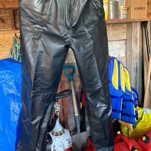Ladies Leather Pants - Picture 2 of 2